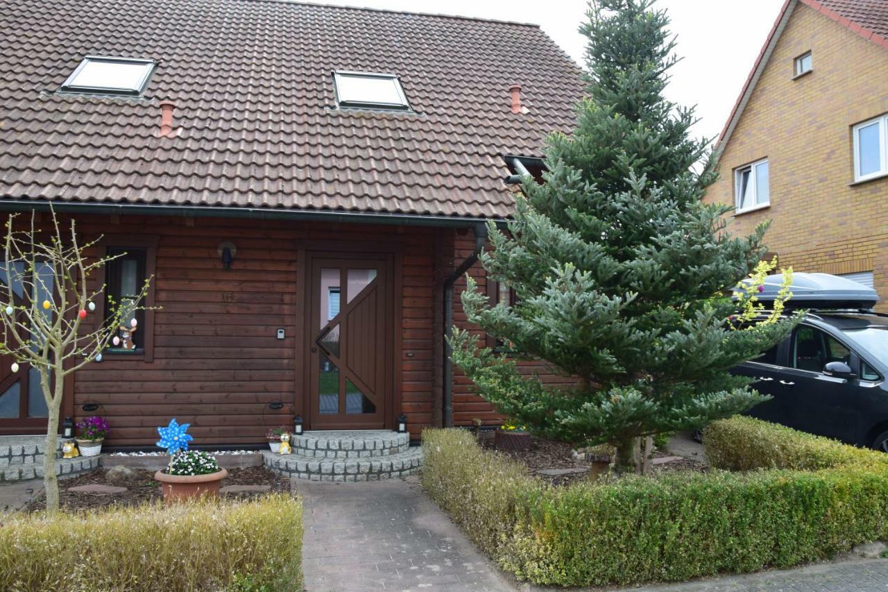 Fuenfeichener Weg 16 Apartment Eisenhuettenstadt Exterior photo